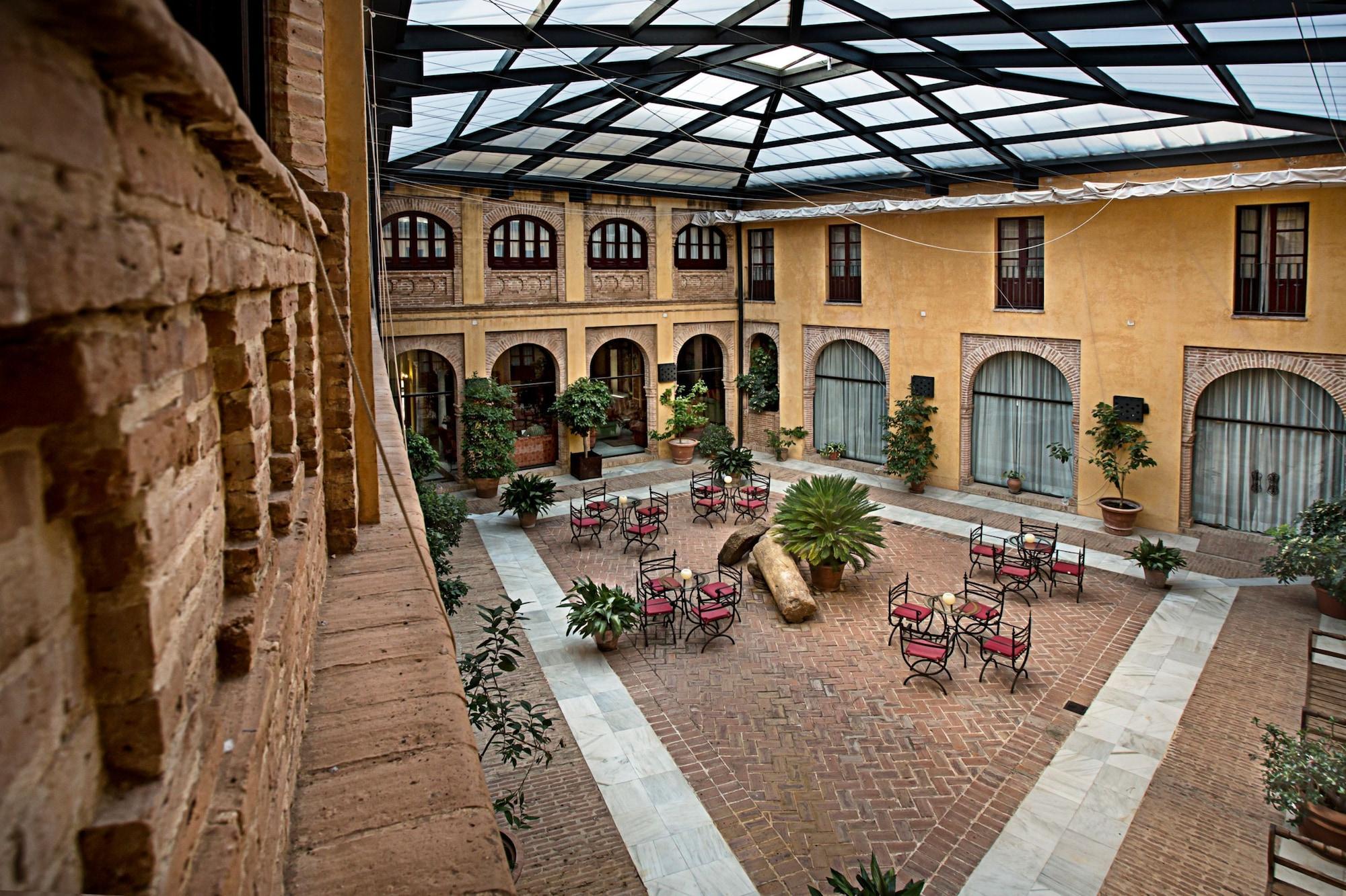 Alcázar de la Reina Hotel Carmona  Exterior foto