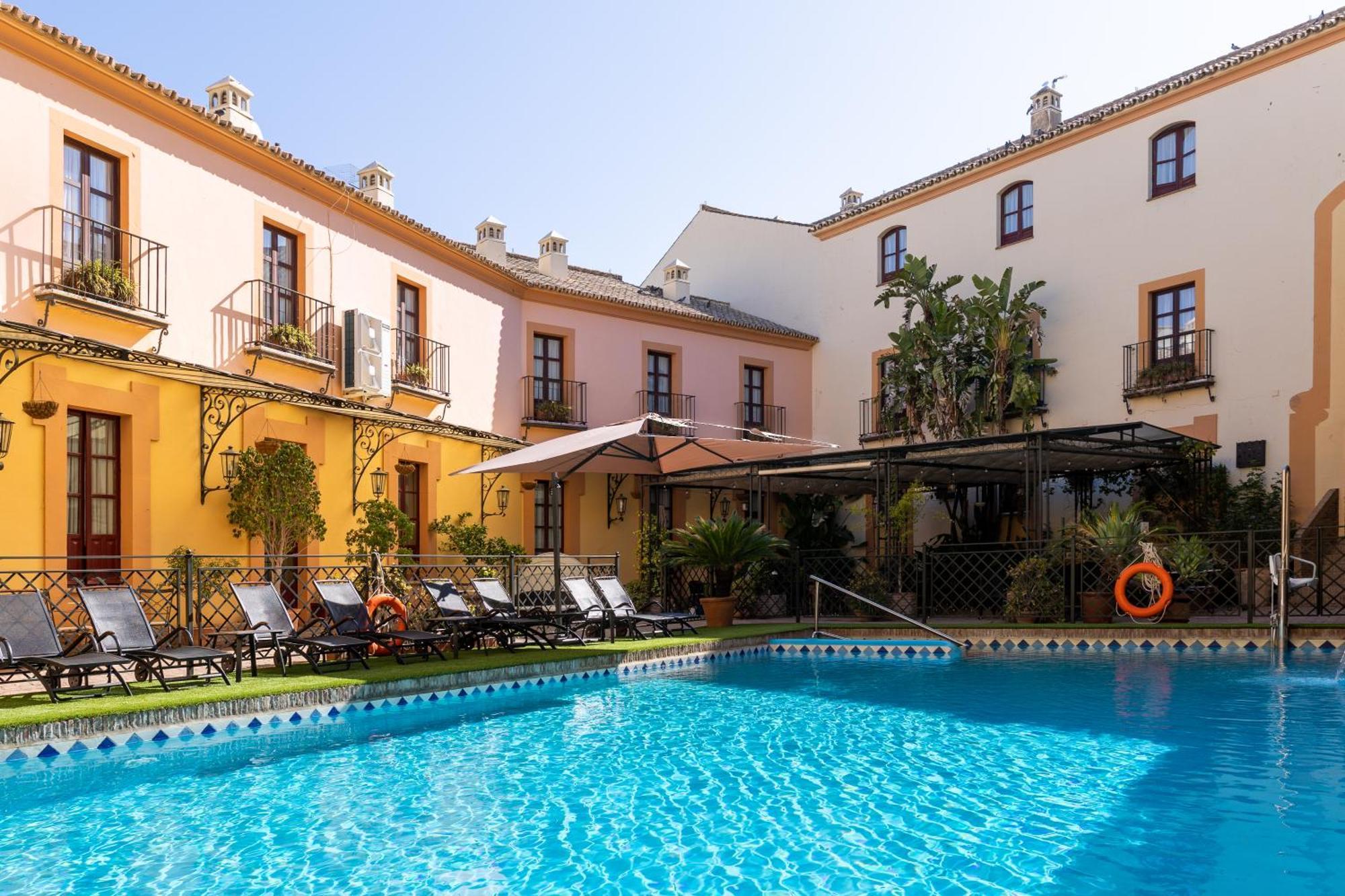 Alcázar de la Reina Hotel Carmona  Exterior foto